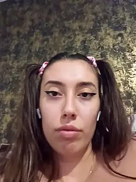 Virggin_Squirt live sex cam