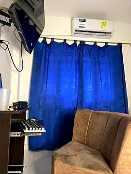 Kylian_Alessandro's cam snapshot