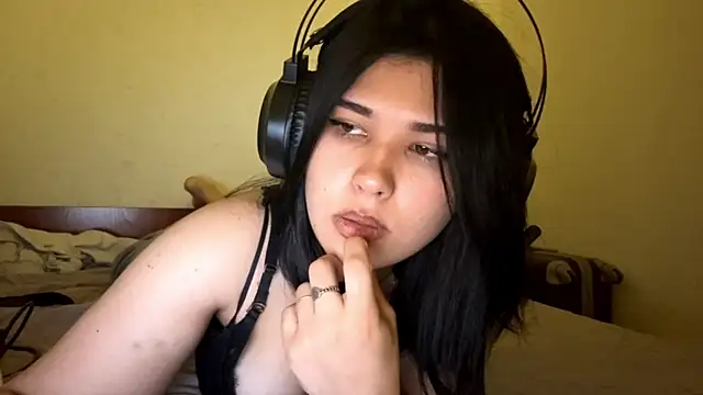 Lolamein's cam snapshot