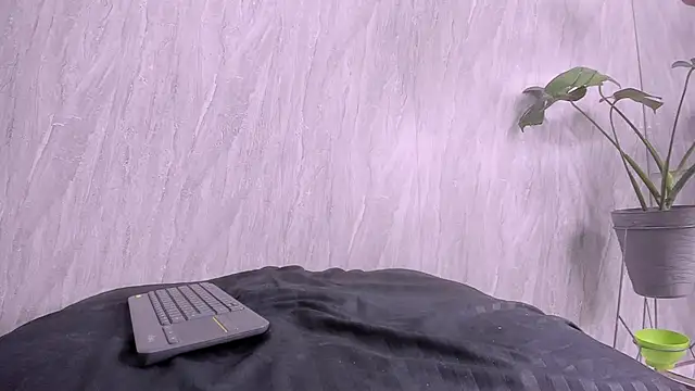 MiaRivers_'s cam snapshot