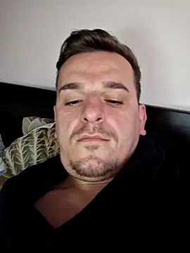 Huge_cock22cm's cam snapshot