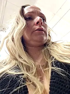 Bondgirl_013 live sex cam