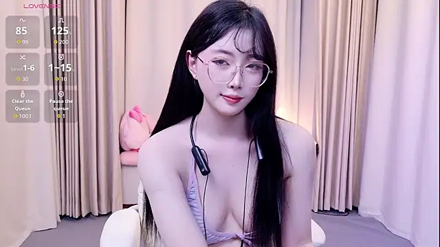 niannian18 live sex cam