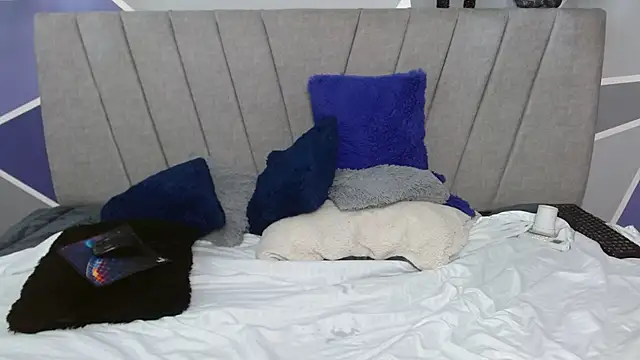 Queen_shanel1 live sex cam