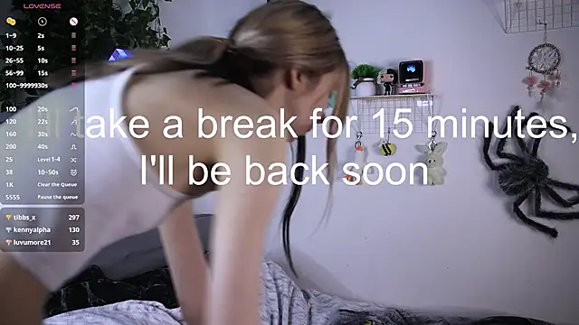 Emmie_shy live sex cam