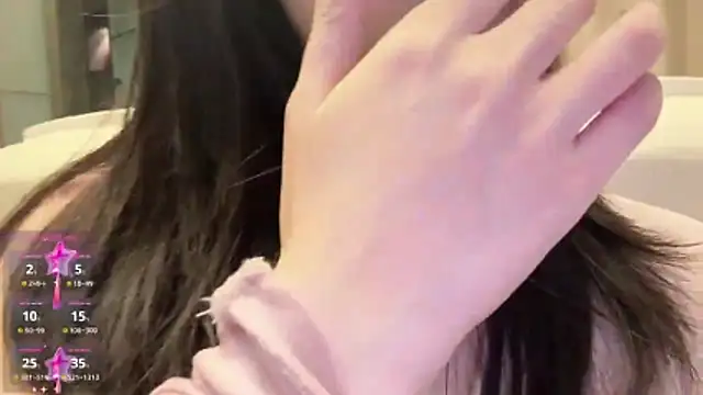 insgirl's cam snapshot