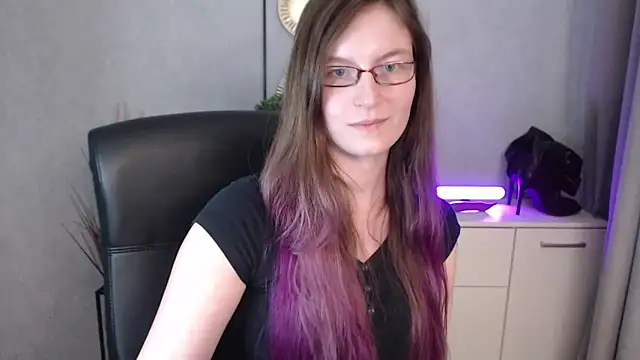 emmaxDelight's cam snapshot