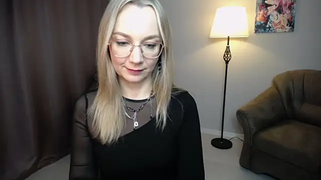 Ava_Elior's cam snapshot