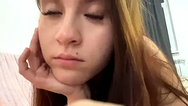 Juice_berries's cam snapshot