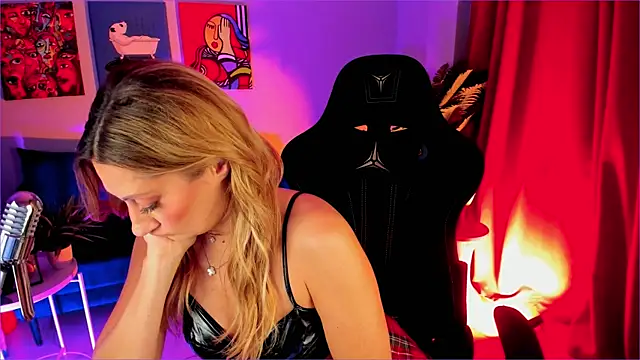 SarahAlluring's cam snapshot