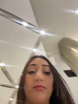 Ninabigtitied's cam snapshot