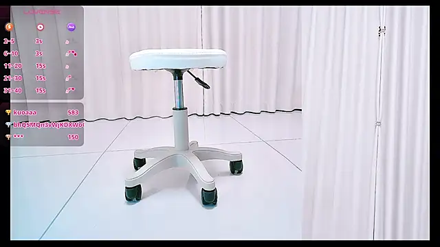 Aster_Hoa live sex cam