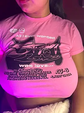 GLaM_GoDdEsS_143 live sex cam