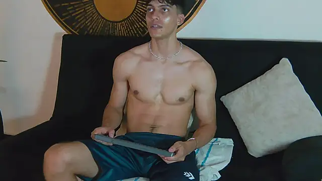 AlessioVitale's cam snapshot