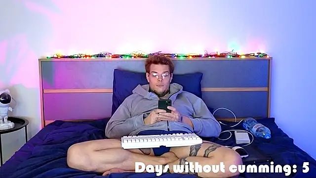 DENIS_HERE's cam snapshot