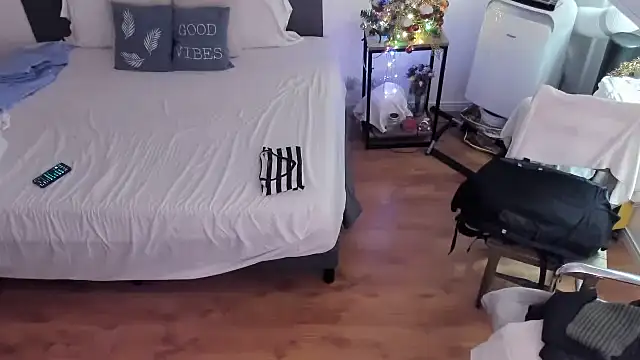 mr_almo's cam snapshot