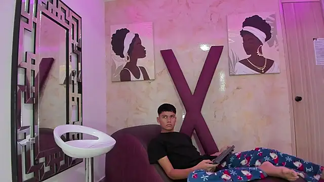 HORNY_PRETTY's cam snapshot