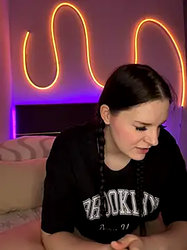 Mila-Jasmin live sex cam