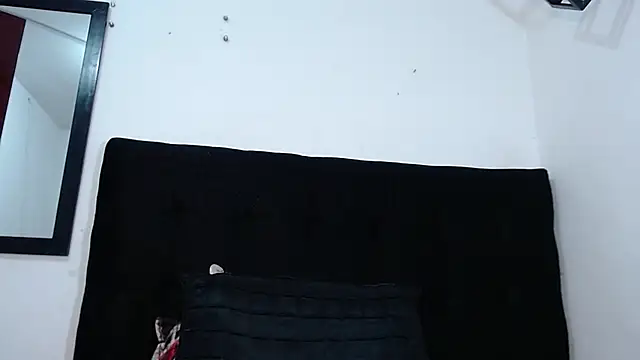 srta_luciana's cam snapshot