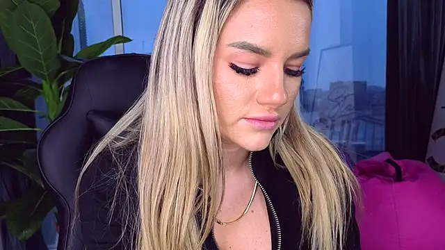 SpoilM3Mor3 live sex cam