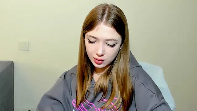 ElleLuv_'s cam snapshot