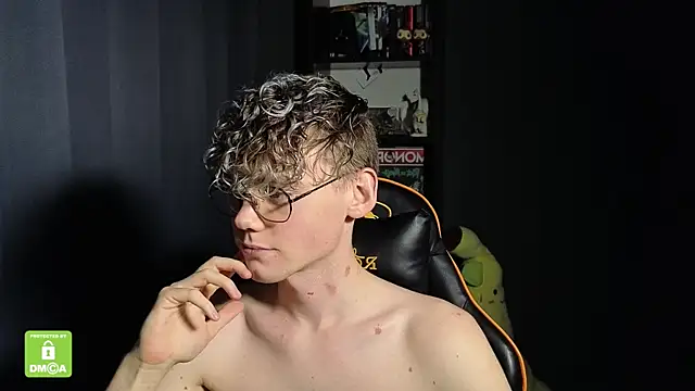 Keytaro live sex cam