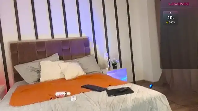 kaya_scodelario1's cam snapshot