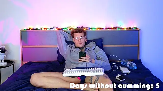 DENIS_HERE's cam snapshot