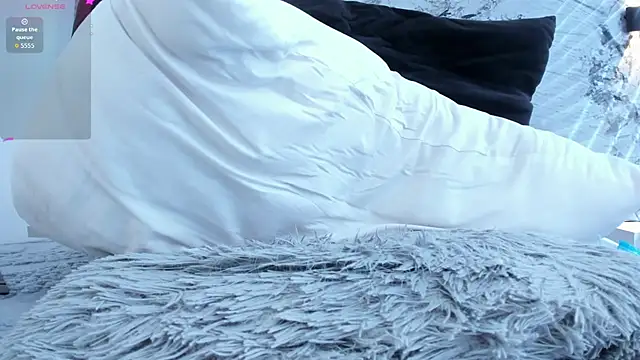 LIZ_HOLMES live sex cam