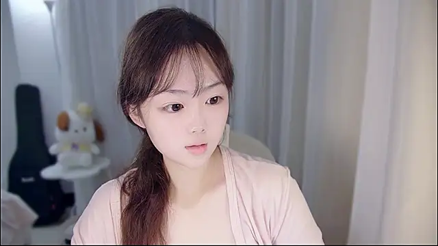 YUANYUAN-A live sex cam