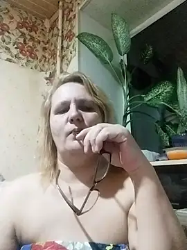 Forest-Lady's cam snapshot