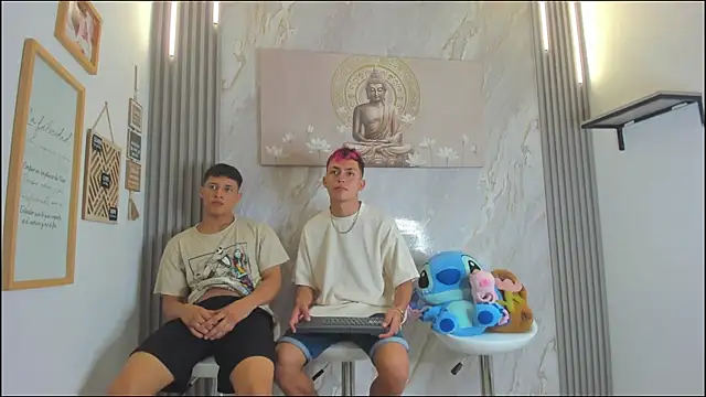 YOUNG_GUYS1's cam snapshot