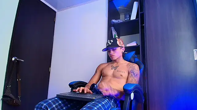 NoahGun_'s cam snapshot