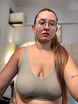 halaaa_1's cam snapshot