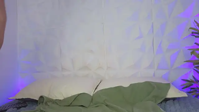 shailyy_'s cam snapshot