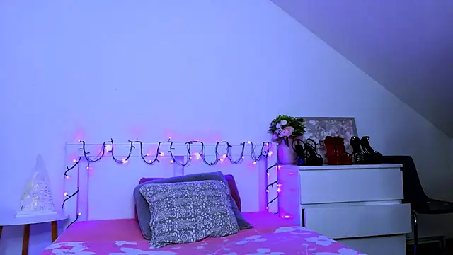 GabiCarter's cam snapshot