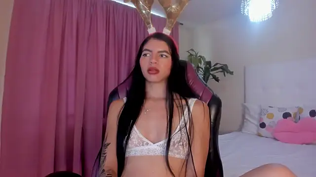 Emmaa_Queen_'s cam snapshot