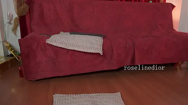 roselinedior live sex cam