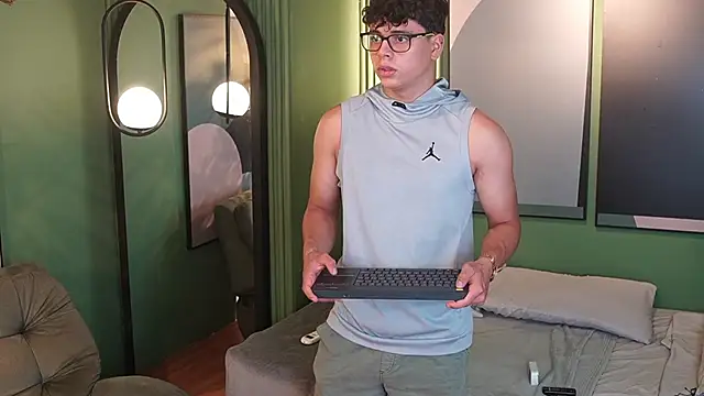 Ethan_occonor live sex cam