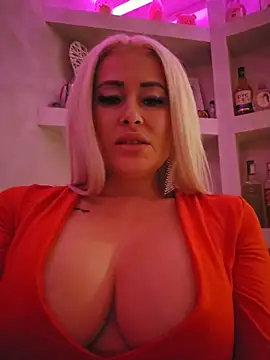 MILFBARBY's cam snapshot