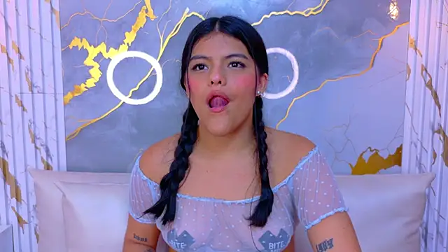 NIKIBUNNY's cam snapshot