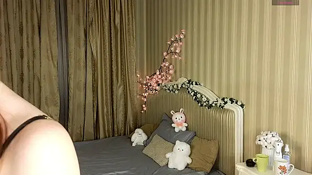 Juuulia_ live sex cam