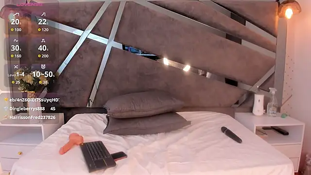 miia_reeves_'s cam snapshot