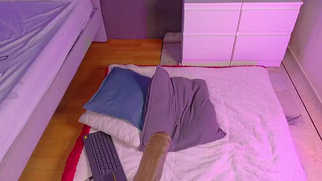 Annavic__'s cam snapshot