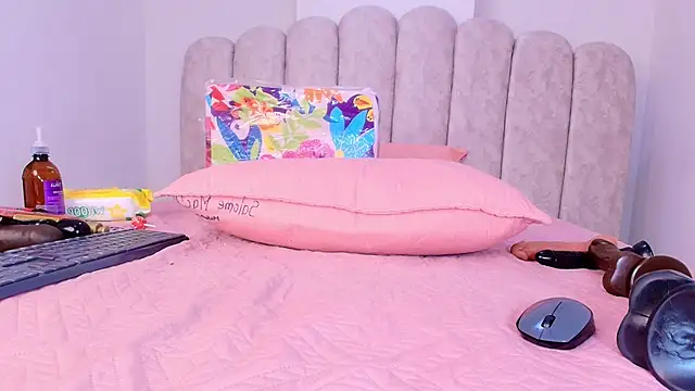 sharlott_miller live sex cam