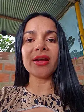 CataleyaRusso's cam snapshot