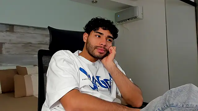 RaphaelDufort live sex cam