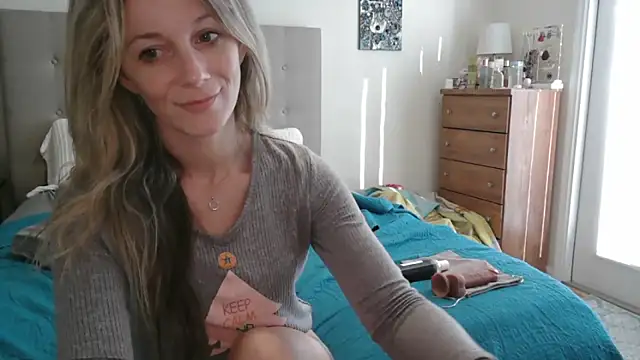 Heyitsmee33's web cam