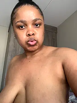 XXXquisiteVixen's cam snapshot