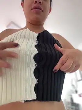 JuanitaMore01's cam snapshot